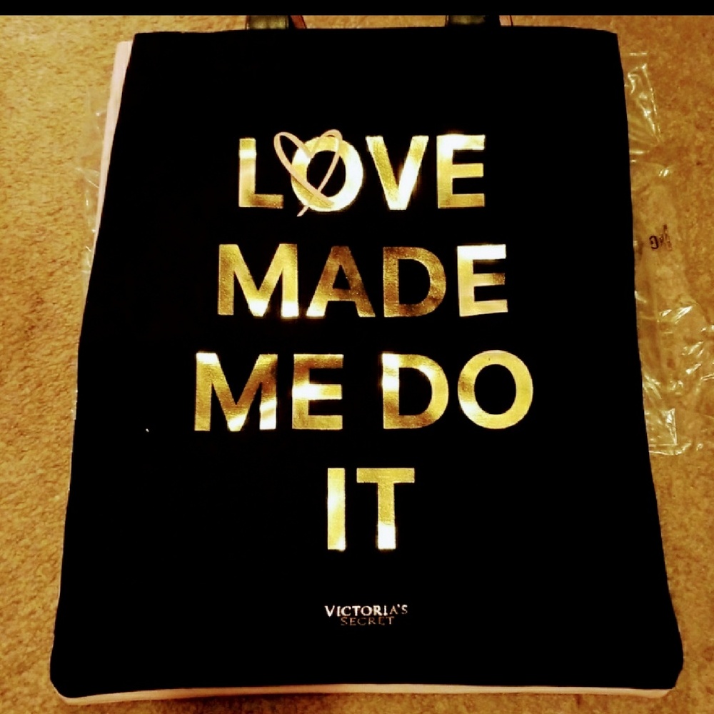 NWT VICTORIA'S SECRET TOTE LOVE MADE ME DO IT♥️
